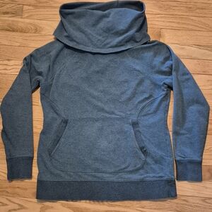 L.L. Bean Women's Large Green Cowl Neck Top EUC Style 290312